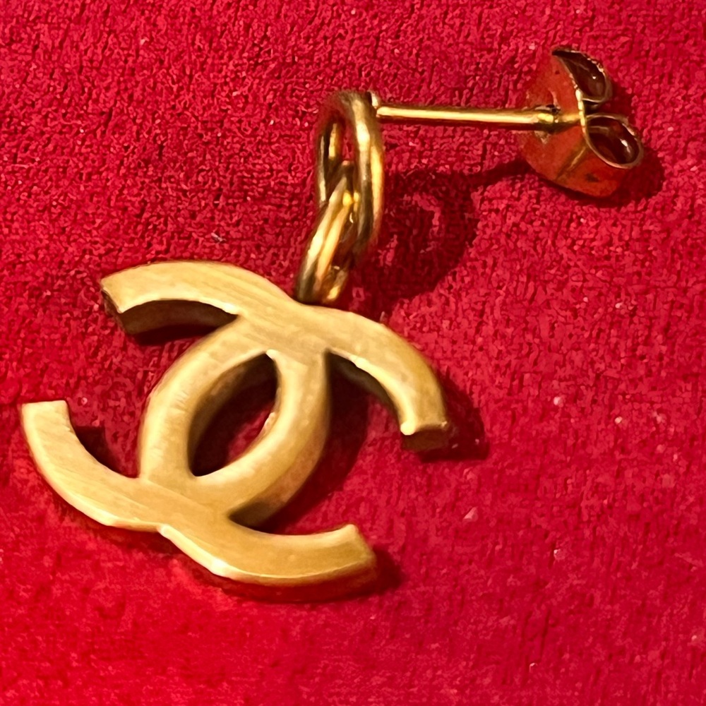 Gold Interlocking CC Drop Earring - Designer Inspo